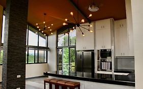 Bella Villa Coron